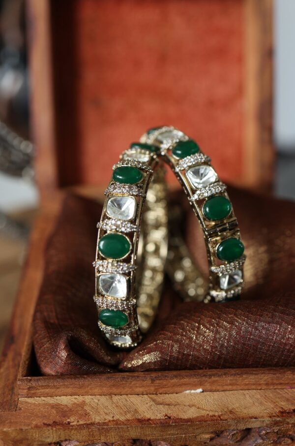 Paavni Green Polki Bangle - Image 4